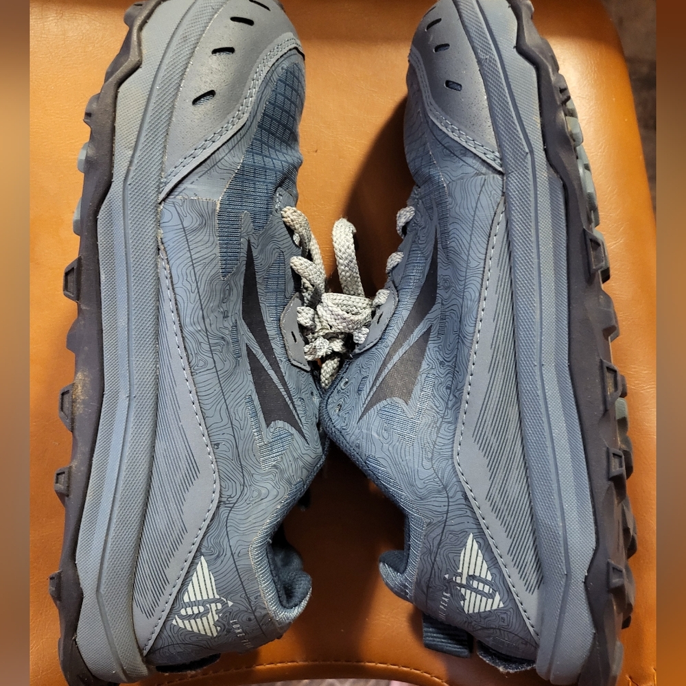 Sz 7.5 altra lone peak running shoes